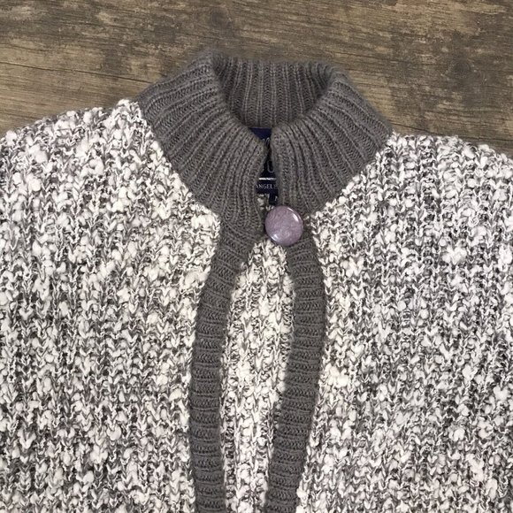 Vintage Monto Par Le Chois Women Size Medium 100% Acrylic Heavy‎ Weight Cardigan - Picture 5 of 10